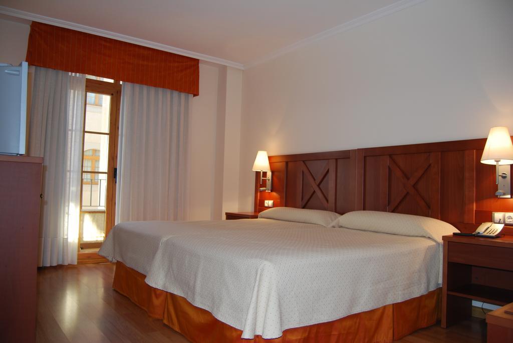 Hotel Meleiros Castro De Sanabria Habitación foto